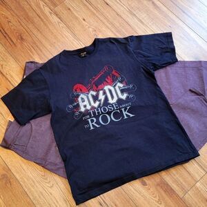 Acdc tshirt size l